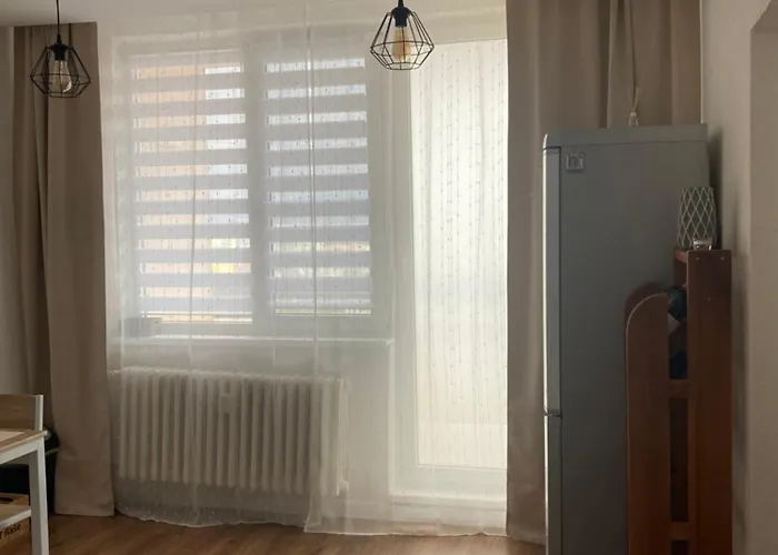 Utulny Blizko Centra Apartmán